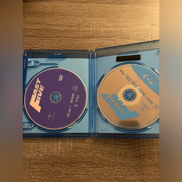 📀 3/$15 or 4/$20 📀 Fast Five Bluray - Picture 3 of 3
